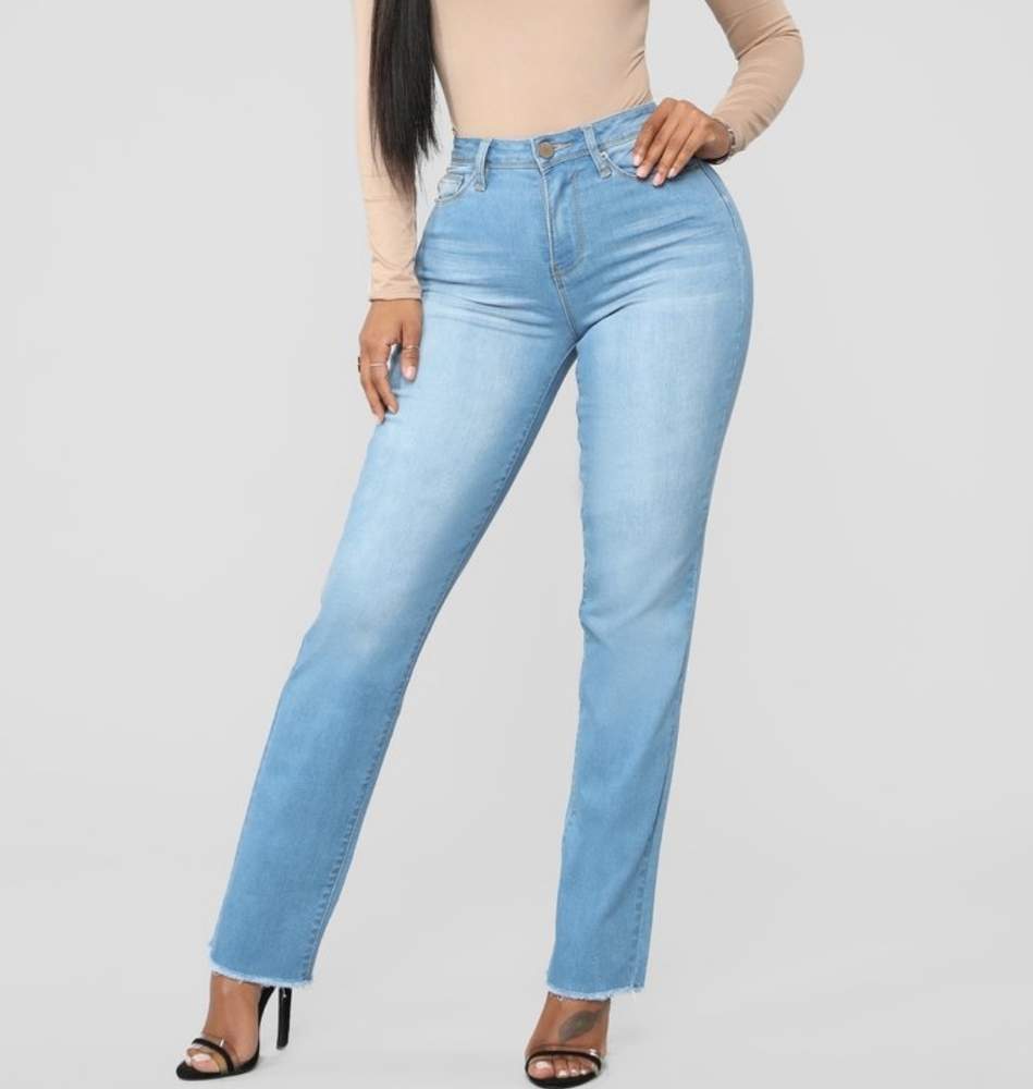 FASHION NOVA straight leg medium wash jeans, 13
